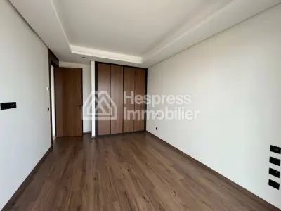 Magnifique appartement à saisir au 14ᵉ étage avec vue dégagée sur Casablanca