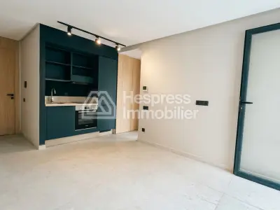 Vue imprenable & adresse prestigieuse – Studio haut standing à l’Oasis