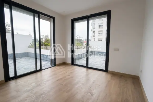 Breathtaking view & prestigious address – High-end studio at Oasis