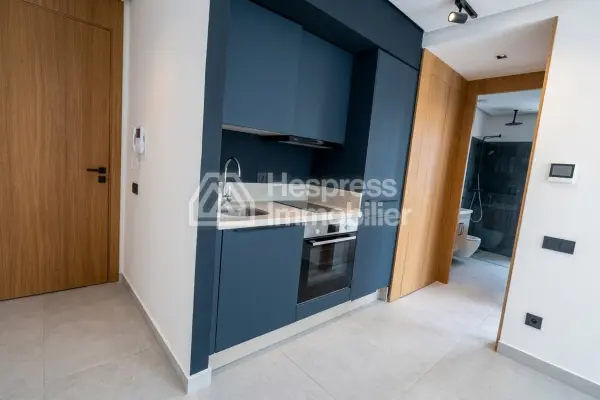 Breathtaking view & prestigious address – High-end studio at Oasis