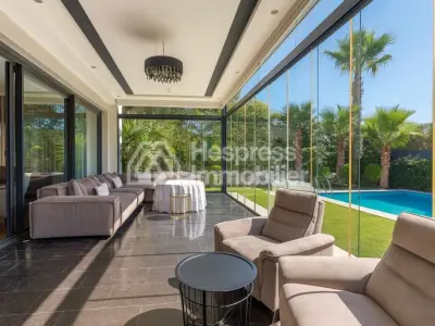 فيلا مستقلة جميلة للبيع – مجمع سكني مسوّر Ville verte