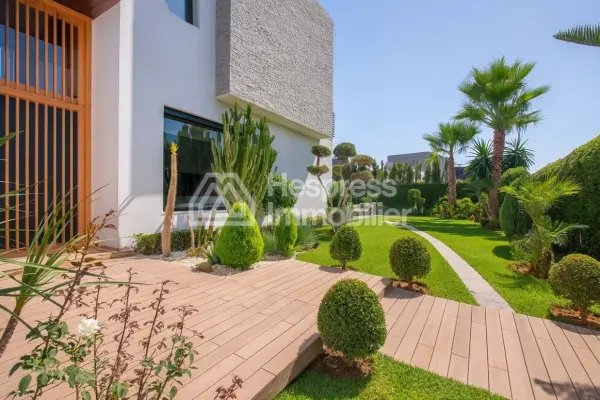 Beautiful detached villa for sale – Gated community Ville verte