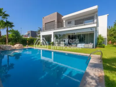 فيلا مستقلة جميلة للبيع – مجمع سكني مسوّر Ville verte