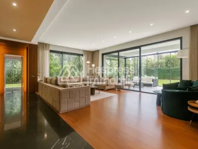 فيلا مستقلة جميلة للبيع – مجمع سكني مسوّر Ville verte