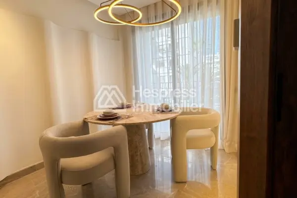 Prestigious studio apartment available