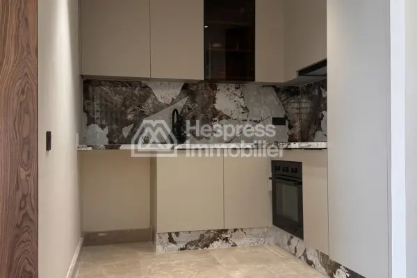 Prestigious studio apartment available