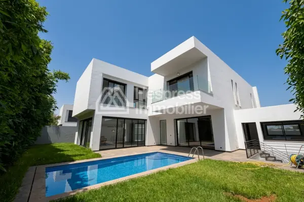 Detached villa for sale – Californie
