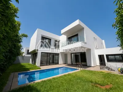 Detached villa for sale – Californie