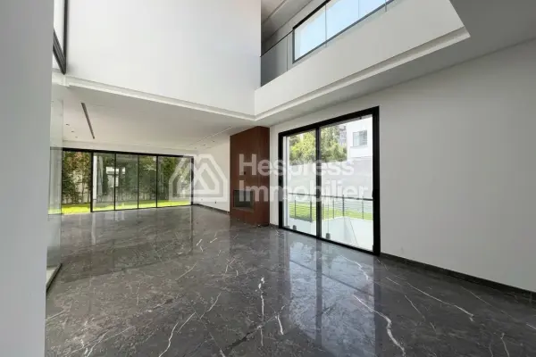 Detached villa for sale – Californie