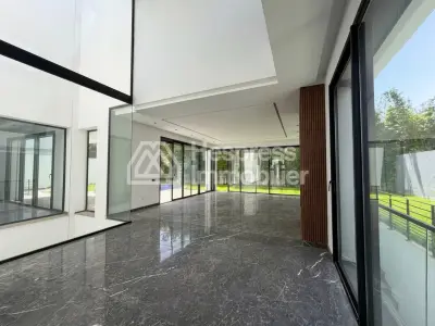 Detached villa for sale – Californie