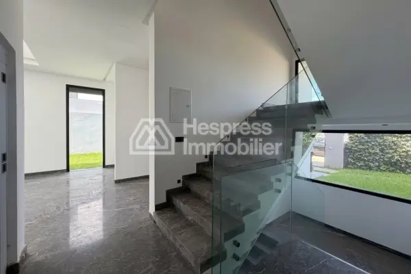Detached villa for sale – Californie