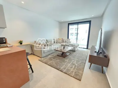 Beautifully furnished studio