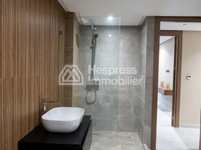 Lovely, tastefully furnished studio with terrace
