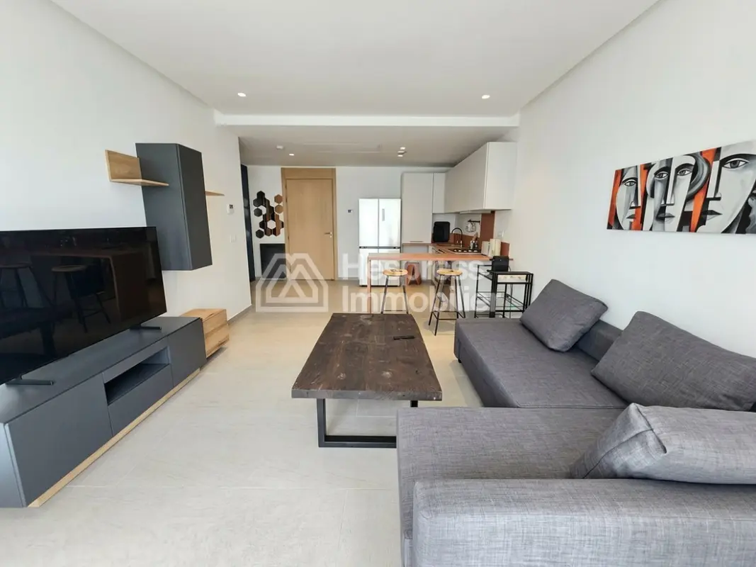 Cosy studio en etage elevé avec terrasse