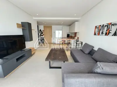 Cosy studio en etage elevé avec terrasse