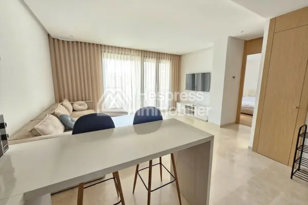 Spacieuw studio en etage eleve