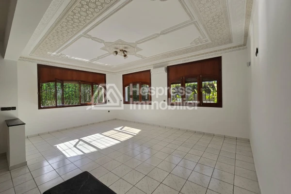 Beautiful villa for rent in Hay Riad