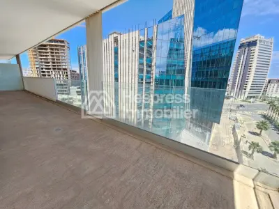 Joli appartement avec terrasse et vue dégagée