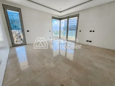 Joli appartement avec terrasse et vue dégagée