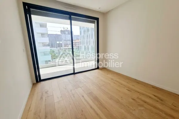 Lovely new apartment with terrace