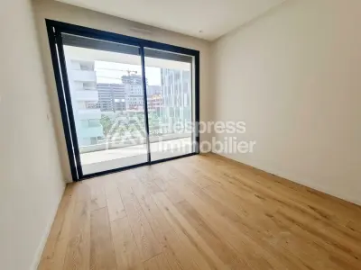 Lovely new apartment with terrace