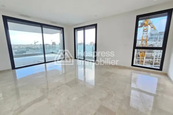 Lovely new apartment on a high floor