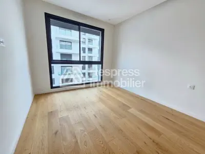Joli appartement neuf en étage éleve
