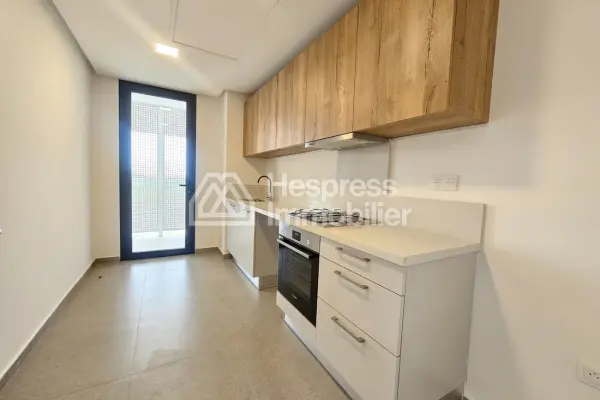 Spacious new apartment with large terrace