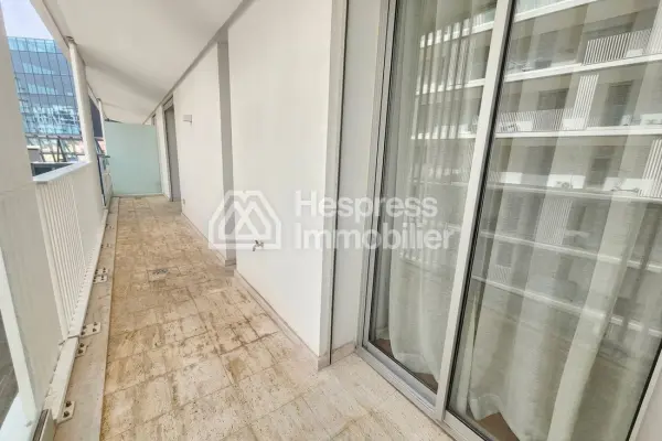 Lovely studio apartment on a high floor