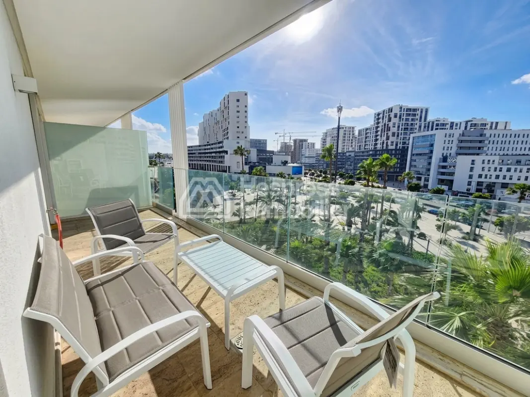 Joli studio avec terrasse et vue magnifique