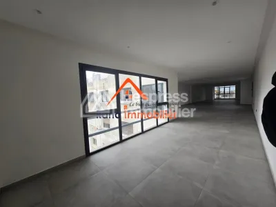Office for sale, 147m² in Quartier l' Agdal