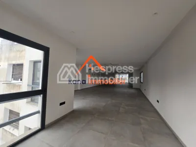 Office for sale, 147m² in Quartier l' Agdal