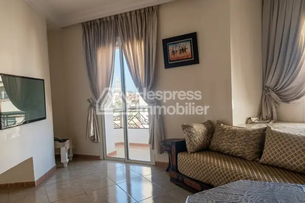 Art Deco apartment with 3 bedrooms, 210 m²