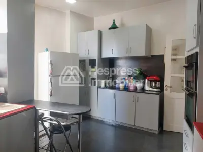Art Deco apartment with 3 bedrooms, 210 m²