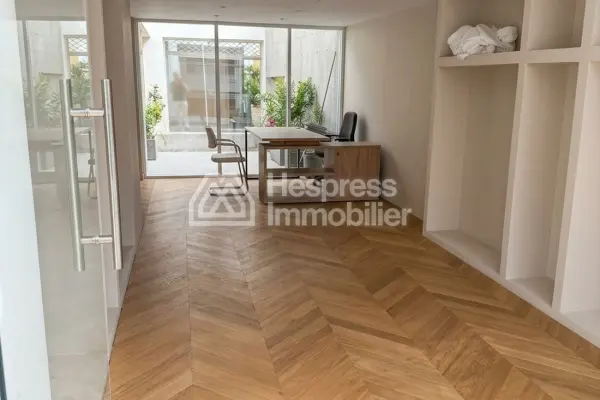 Local commercial gauthier 145 m²