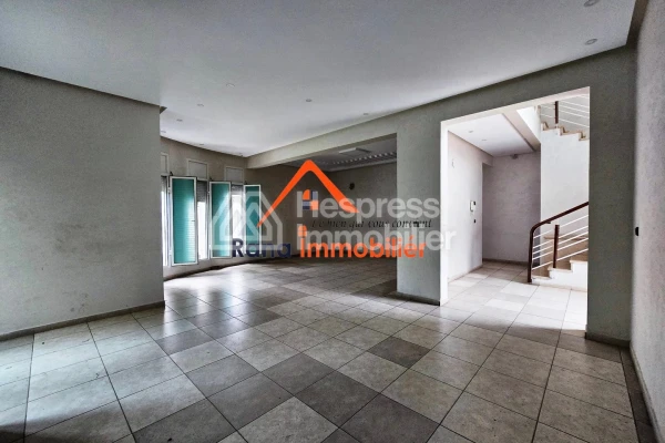 Villa for sale, 350m² in Hay Raid
