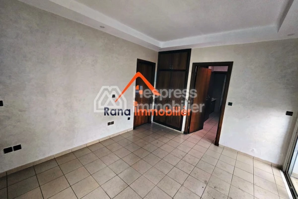 Villa for sale, 350m² in Hay Raid