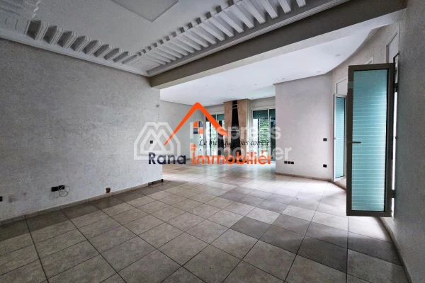 Villa for sale, 350m² in Hay Raid