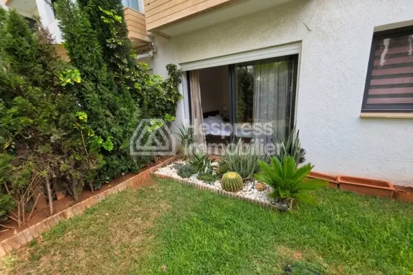 Vente d'un bel appartement à Dar Bouazza. 2 chambres. Bien meublé