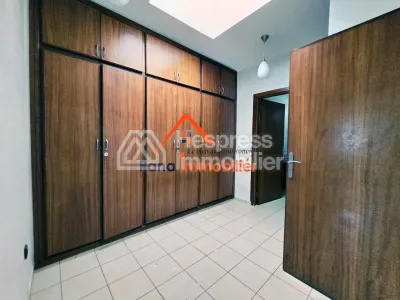 Villa, à vendre, 350m² à Hay Raid 