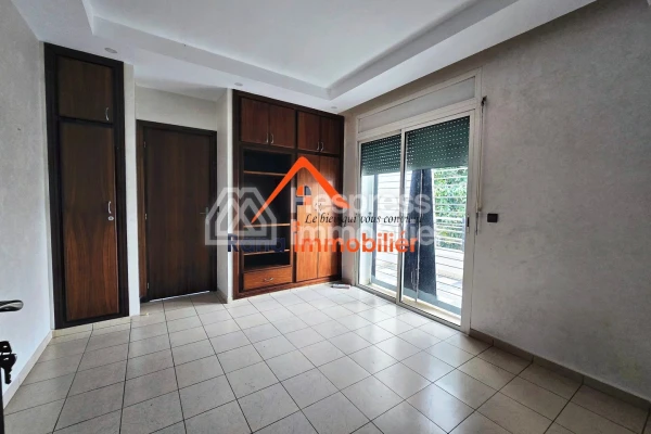 Villa for sale, 350m² in Hay Raid