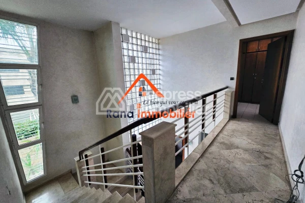 Villa for sale, 350m² in Hay Raid