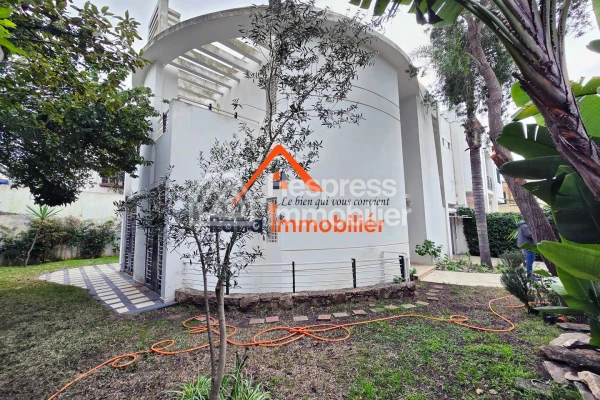 Villa for sale, 350m² in Hay Raid