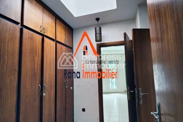 Villa for sale, 350m² in Hay Raid