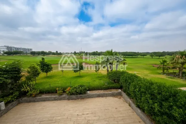 Luxury house for sale in Ville verte . 5 rooms. Fireplace, swimming pool