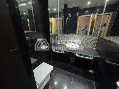 منزل فاخر للبيع في Ville verte . خمس غرف. مدفأة، مسبح