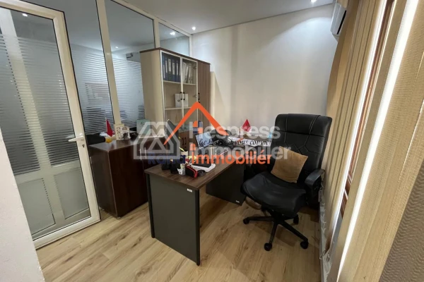 Villa for rent, 360m² in Rabat