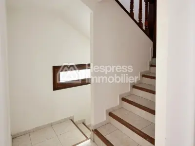Luxury villa for rent in Aïn Diab . 400 sq m. Fireplace and air conditioning.