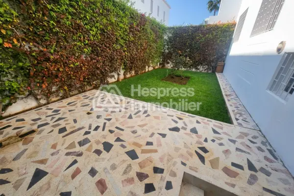 Luxury villa for sale in Dar Bouazza . Total area 230 m². Fully furnished.