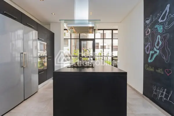 Apartment for rent at Racine . Total area 201 m². Fully furnished.